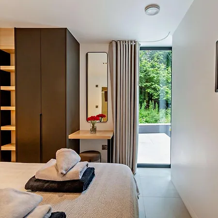 2 Bed In 86230 Сasa de vacaciones *